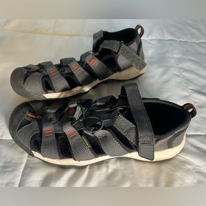 Keen Big boy sandal sneaker summer shoes
